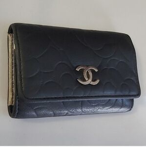 CHANEL Black Embossed Leather Key Holder with Silver Logo